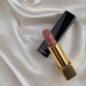 Nude Lipstick – Effortless Elegance in Every Swipe